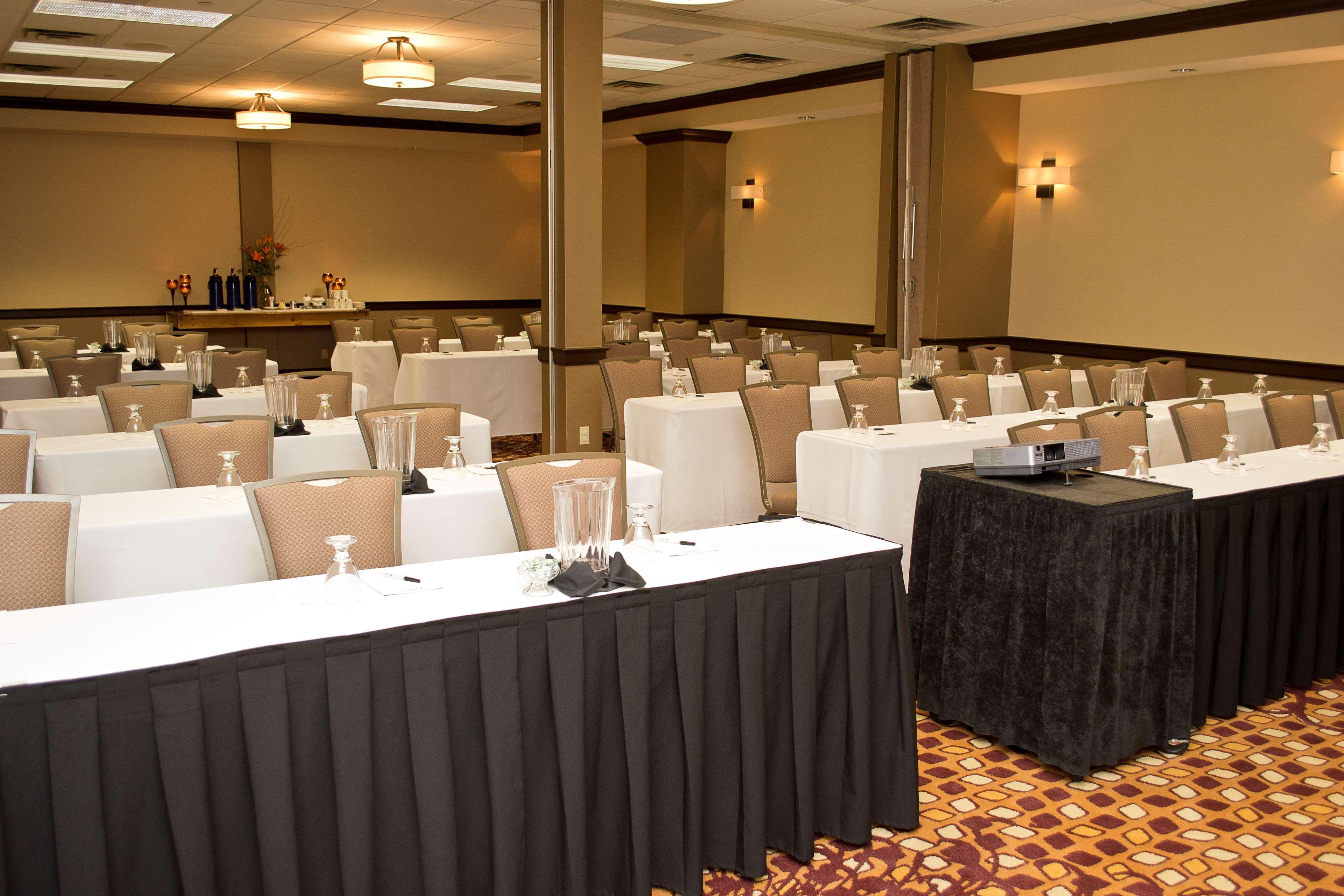 Radisson Hotel Branson Business photo
