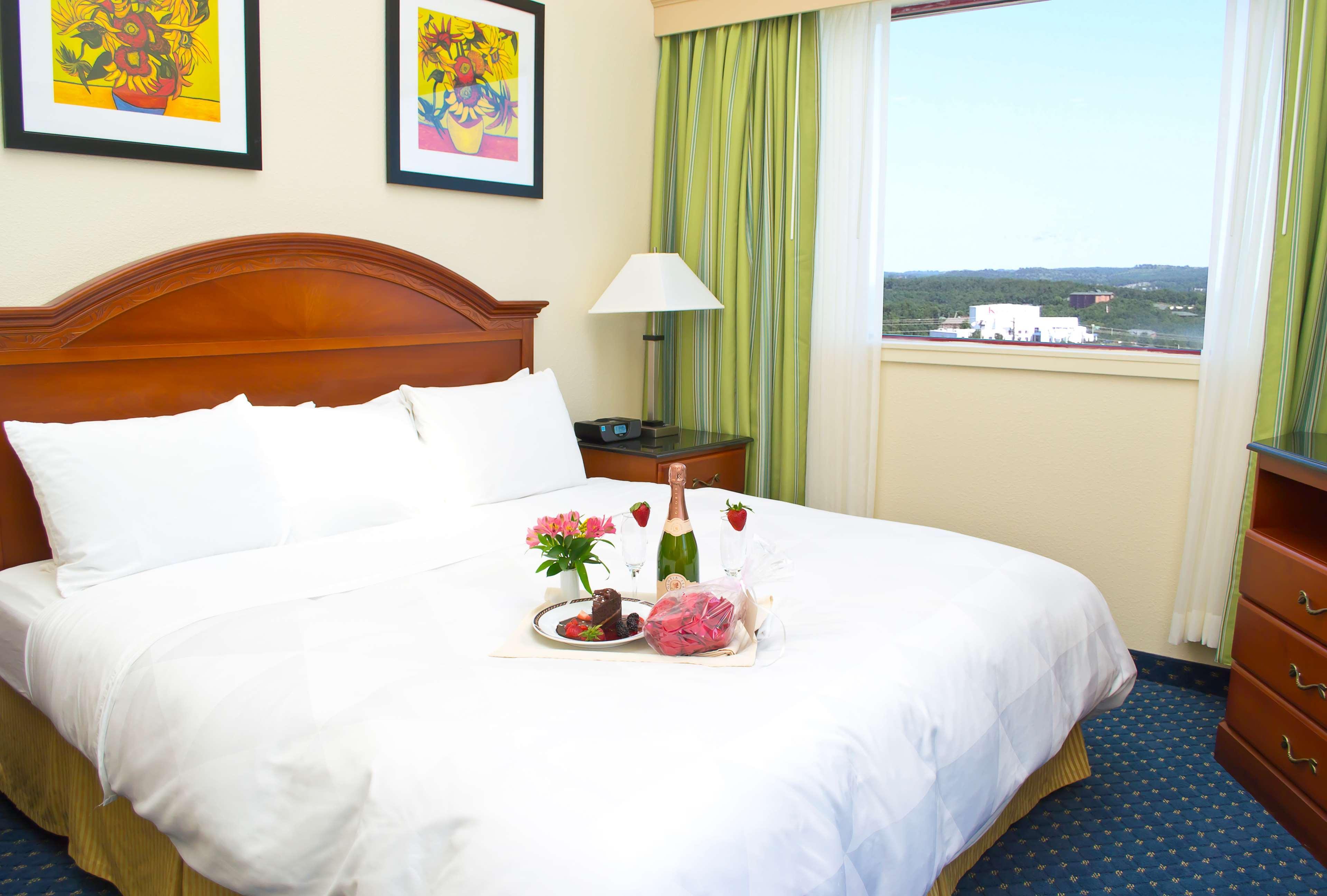 Radisson Hotel Branson Room photo